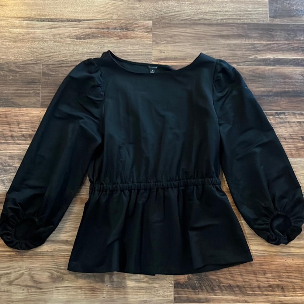 Cute black top,